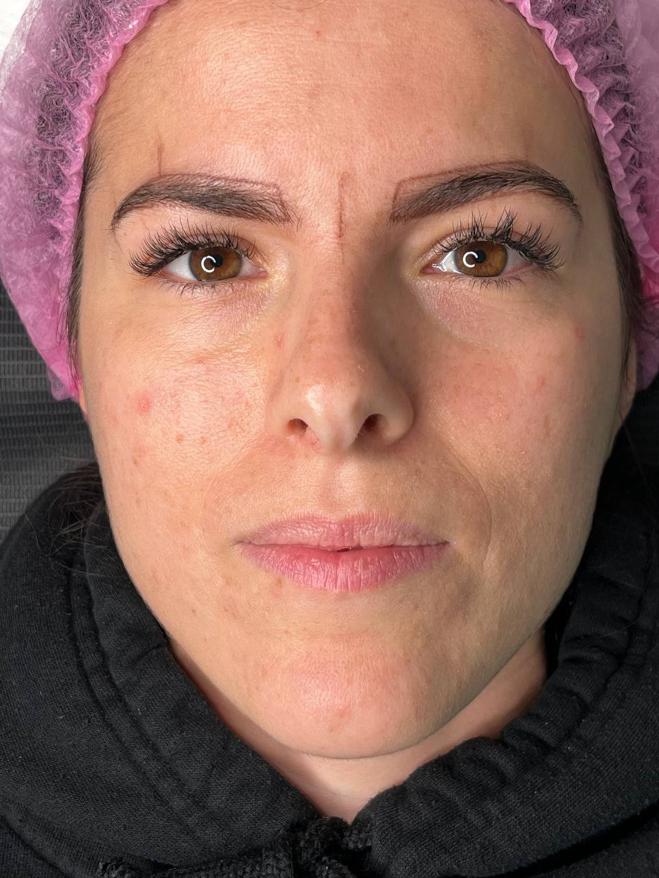 Sopracciglia realizzate con microblading